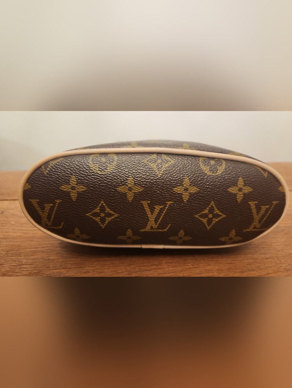 Louis Vuitton Druot Monogram Crossbody - Brown with Tan Trim - Picture 16 of 16